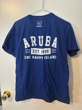 Cozy Casual Soft Aruba Graphic Tee Medium NWOT